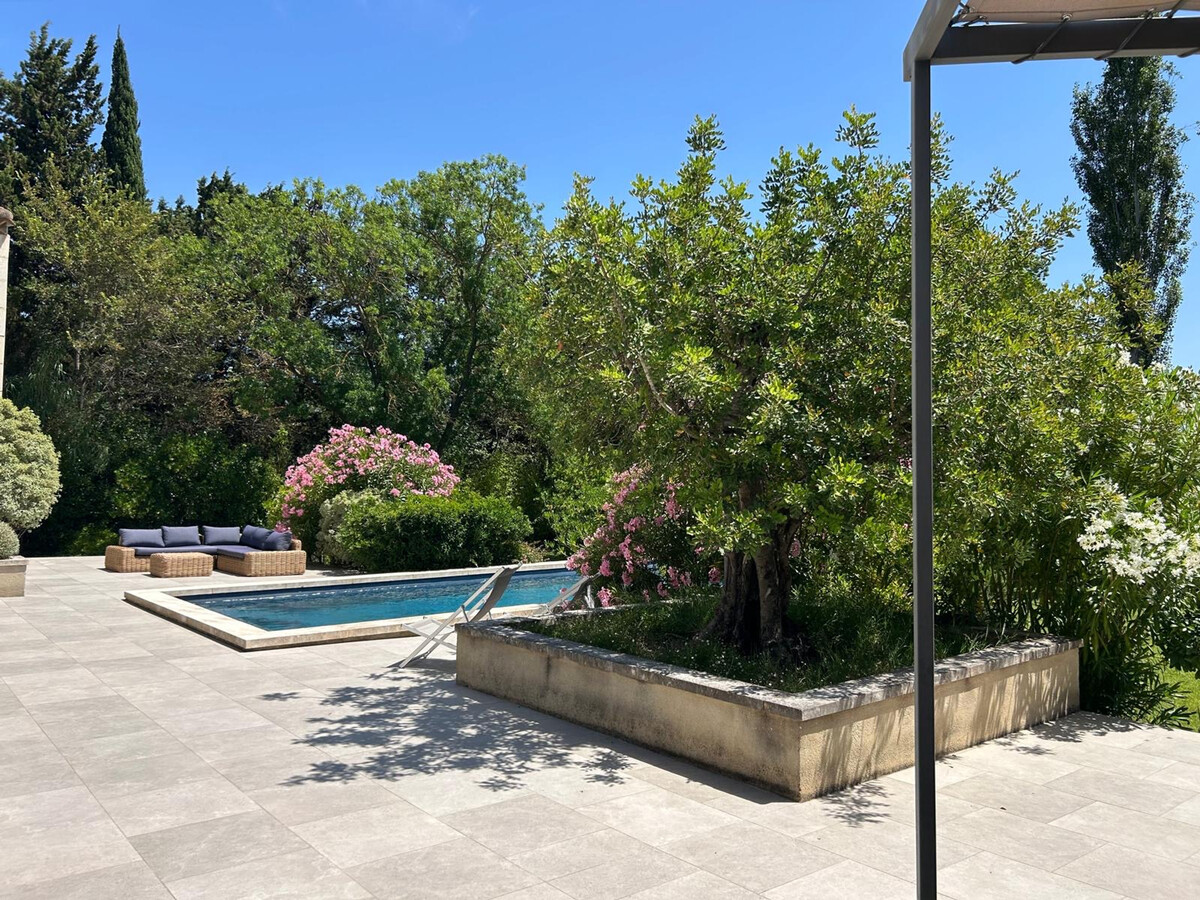 Maison contemporaine 222m² avec piscine à Maussane - Photo 33