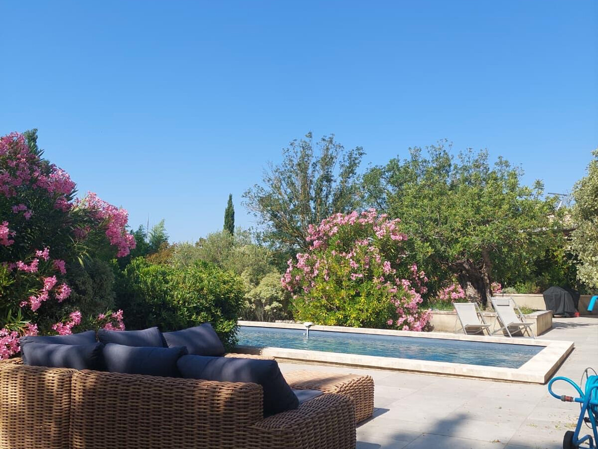 Maison contemporaine 222m² avec piscine à Maussane - Photo 34