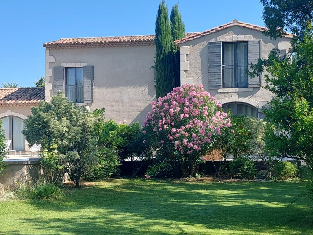 Maison contemporaine 222m² avec piscine à Maussane - Photo 35