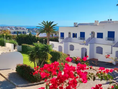 Location appartement à Albufeira, Charmante maison à Albufeira avec WiFi et climatisation