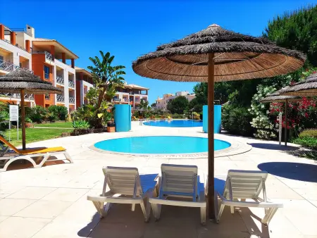 Location appartement à Albufeira, Appartement lumineux proche plage et commodités à Albufeira