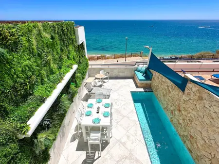 Location maison à Albufeira, Maison unique sur la plage dAlbufeira, piscine privée, charme moderne