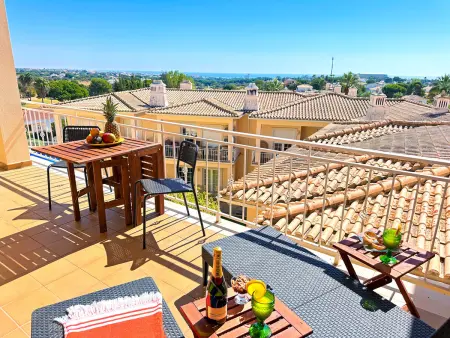 Location maison à Albufeira, Maison de ville à Albufeira avec piscine partagée et climatisation