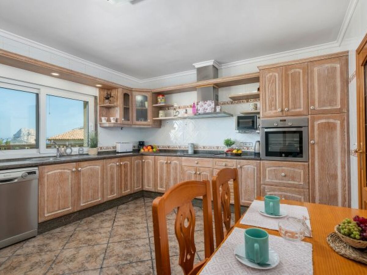 Villa Fina - 6 chambres, piscine et vue Peñón à Calpe - Photo 11