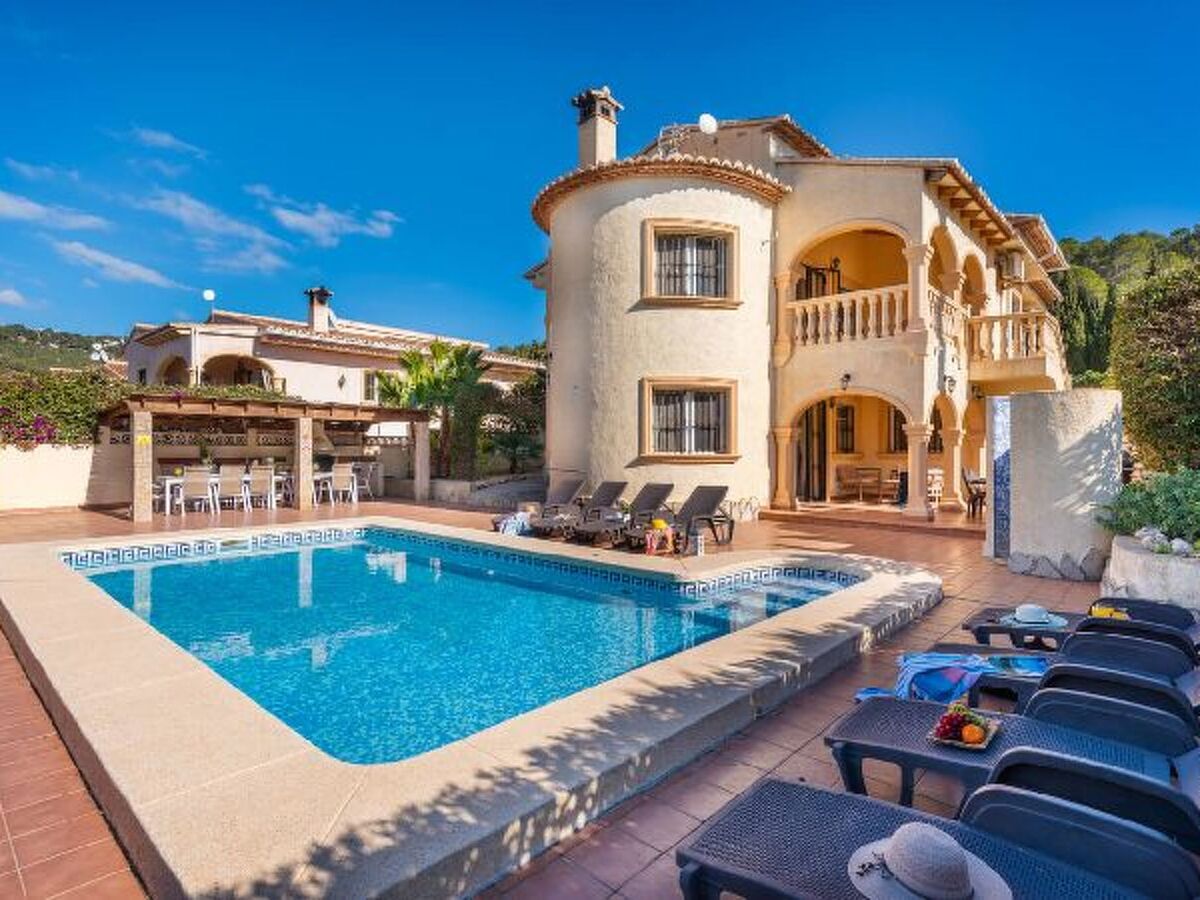 Villa Comodo : 6 chambres, piscine 8x4 à Calpe - Photo 1