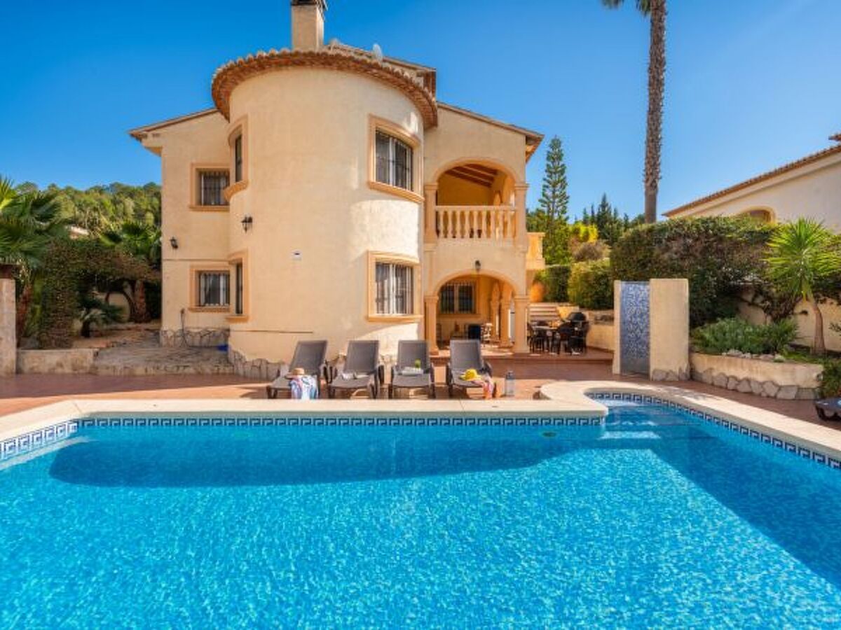 Villa Comodo : 6 chambres, piscine 8x4 à Calpe - Photo 3