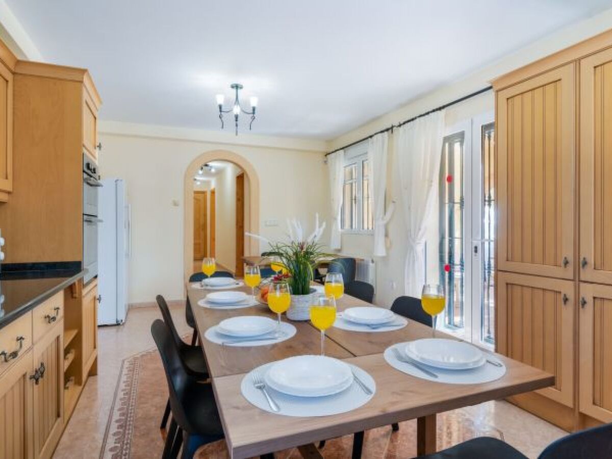 Villa Comodo : 6 chambres, piscine 8x4 à Calpe - Photo 19
