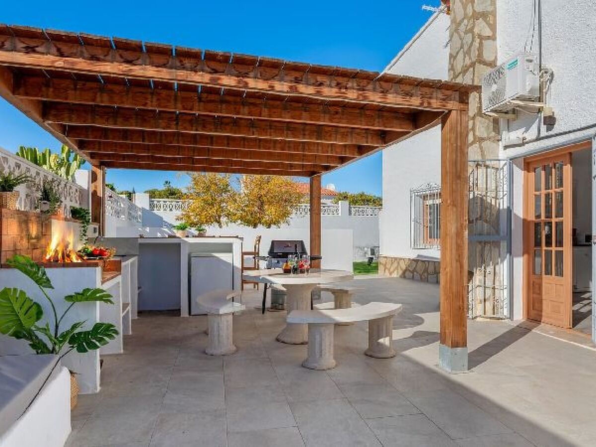 Villa K9 Ortenbach à Calpe - 5 chambres, terrain 650 m² - Photo 9