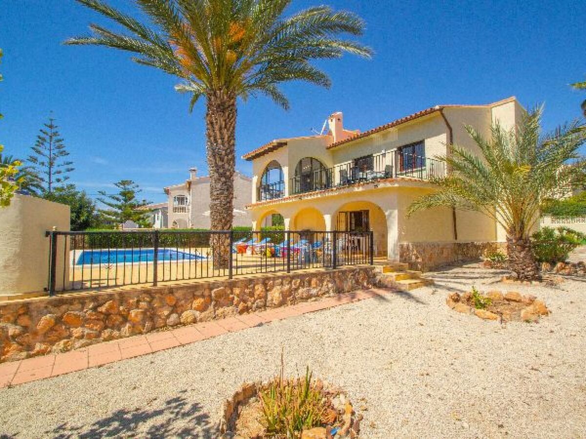 Villa Cohete à Calpe : 3 chambres, terrain 960 m² - Photo 2