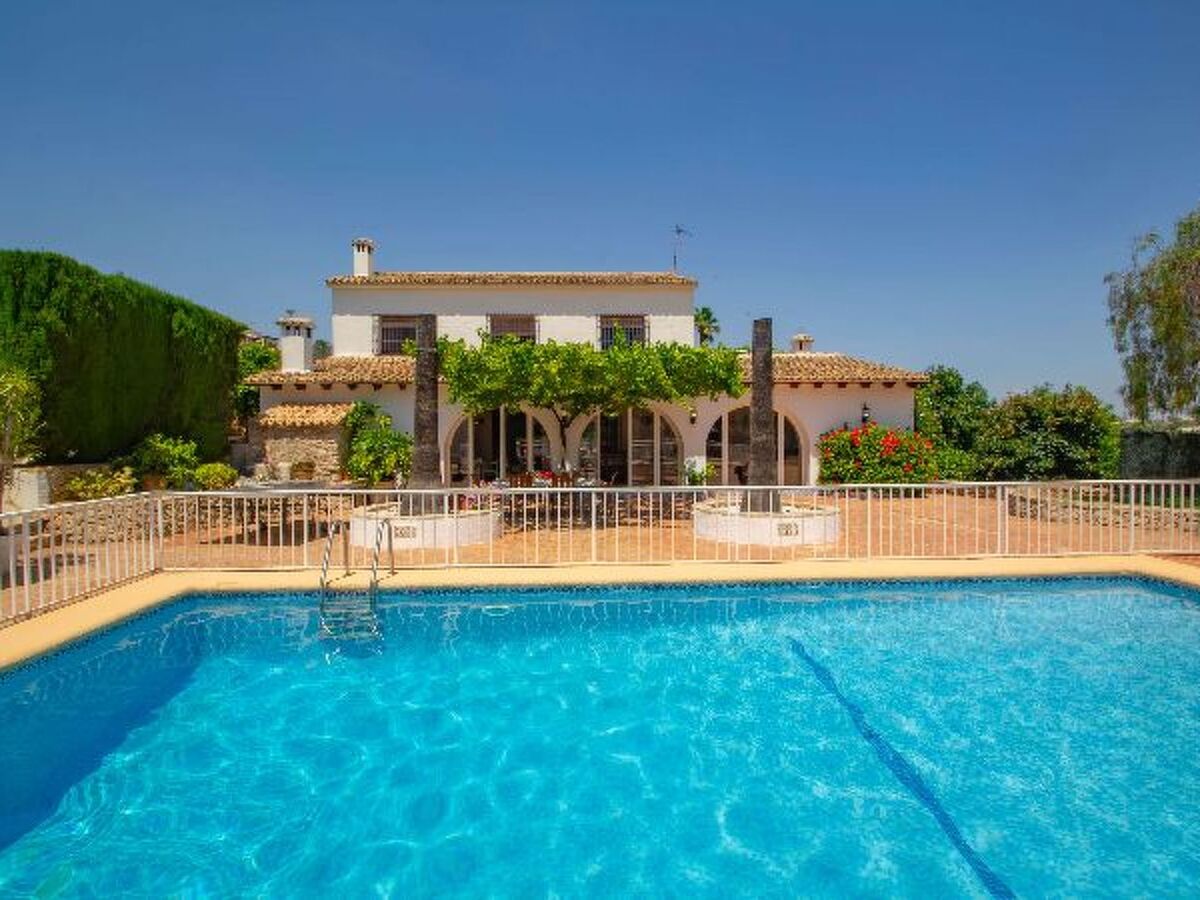 Villa Rocky - 6 chambres, piscine et terrain 2000m² - Photo 1