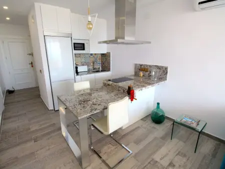 Studio vue plage à El Campello avec piscine et terrasse : photo 9