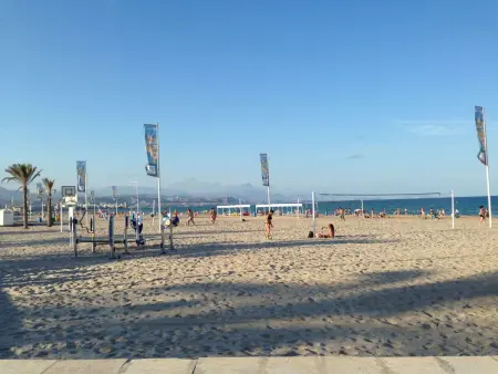 Studio vue plage à El Campello avec piscine et terrasse : photo 24