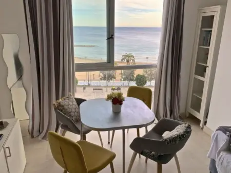 Appartement vue mer front de plage à Alicante : photo 26