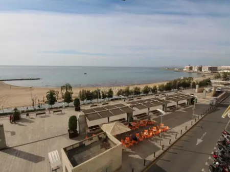 Appartement vue mer front de plage à Alicante : photo 37