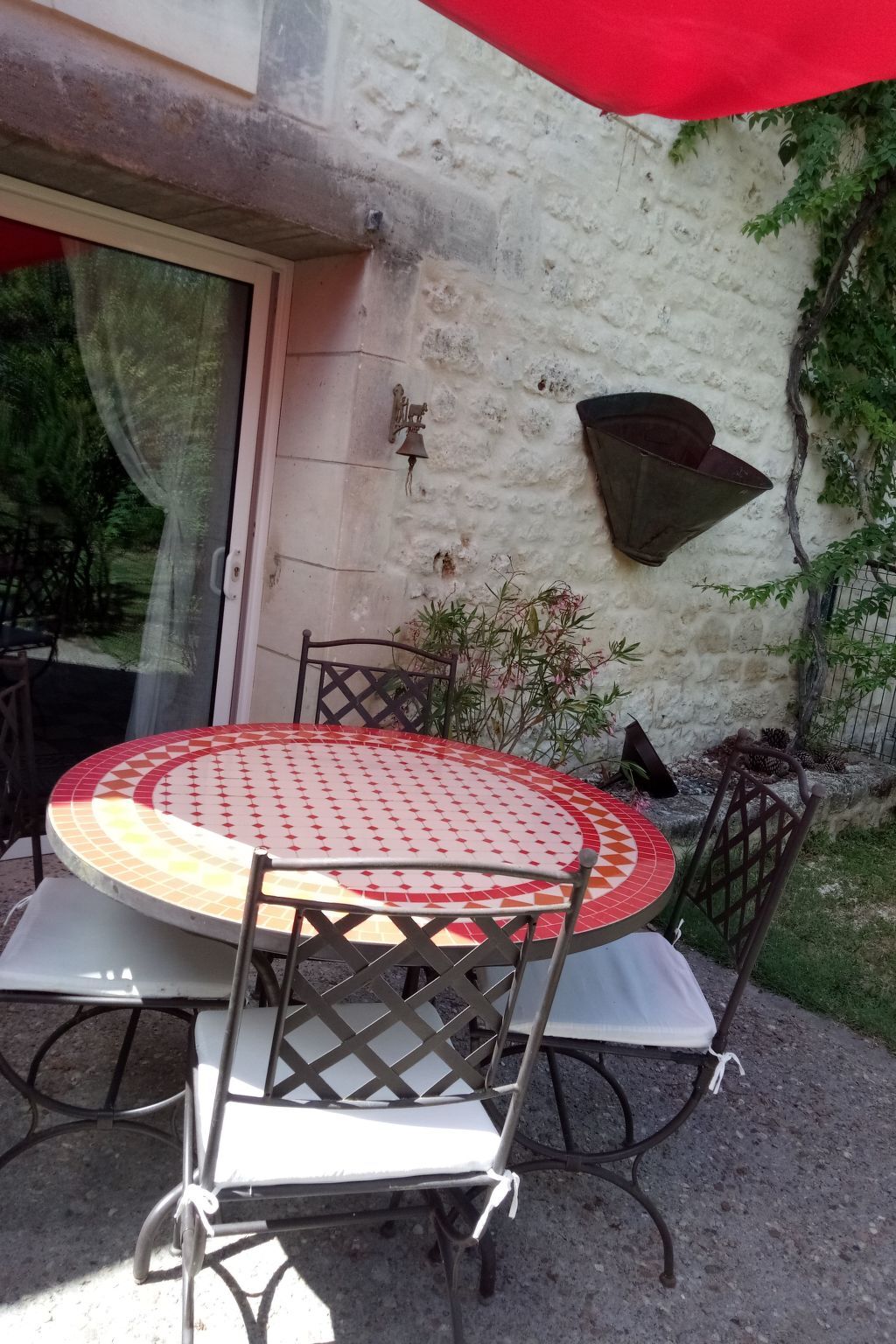 Maison L'Ecurie à Jonzac : jardin clos et terrasse - Photo 20