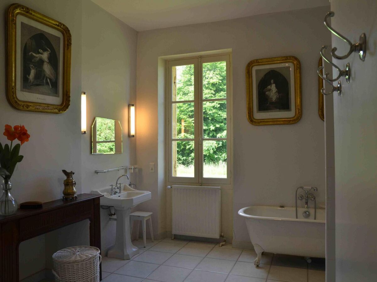Maison historique de 1870 avec piscine privée à Courses de Pile - Photo 13
