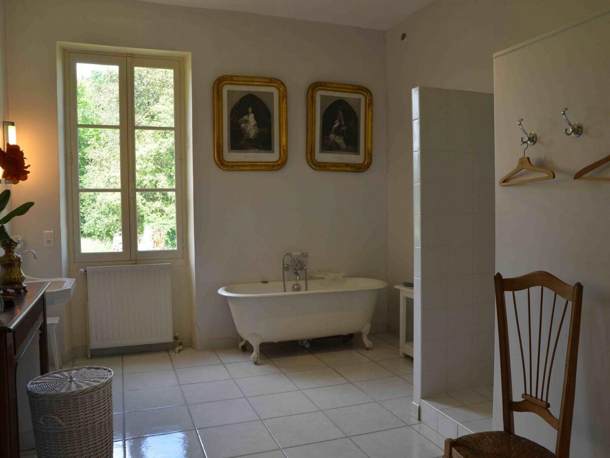 Maison historique de 1870 avec piscine privée à Courses de Pile - Photo 14