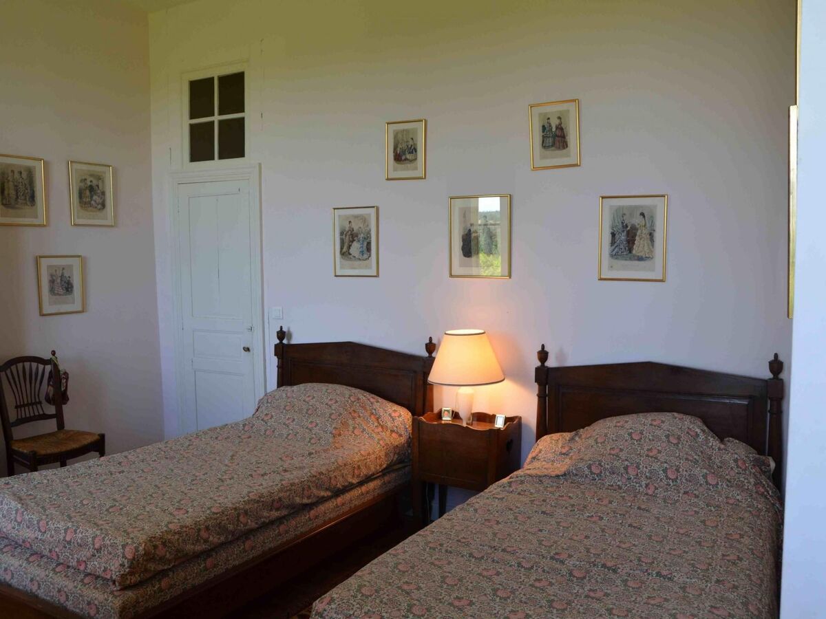 Maison historique de 1870 avec piscine privée à Courses de Pile - Photo 15