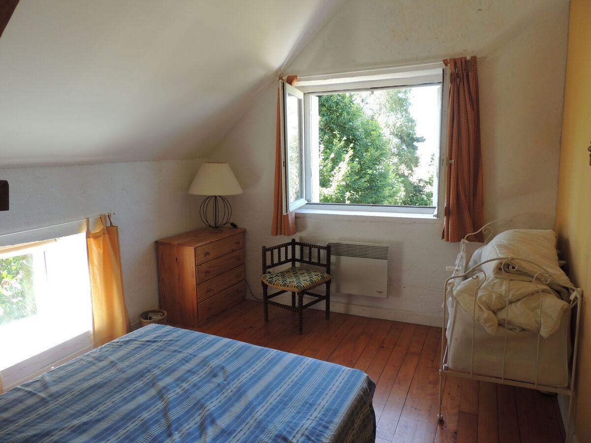 Maison 6 pers. en Auvergne, parc 3000m², vue vallonnée - Photo 17