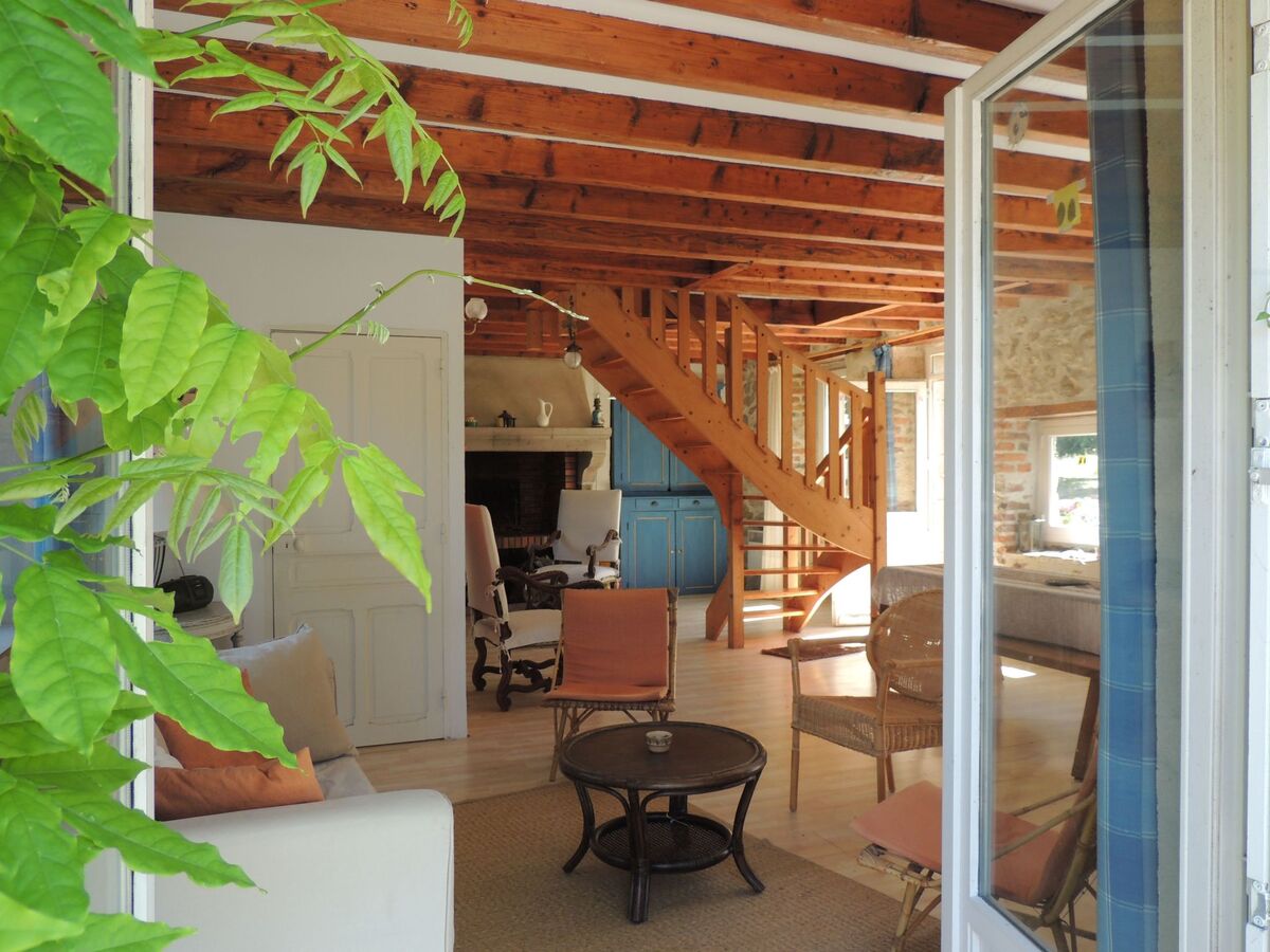 Maison 6 pers. en Auvergne, parc 3000m², vue vallonnée - Photo 19