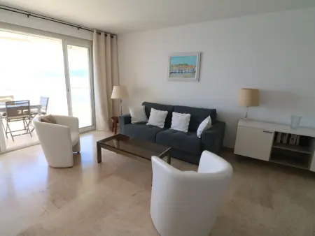 Appartement vue mer 2 chambres front de plage à Cannes : photo 4