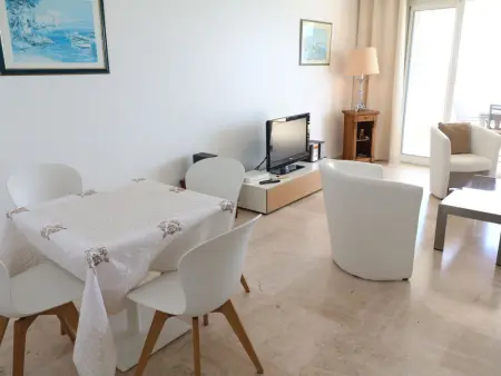 Appartement vue mer 2 chambres front de plage à Cannes : photo 5