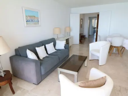 Appartement vue mer 2 chambres front de plage à Cannes : photo 6