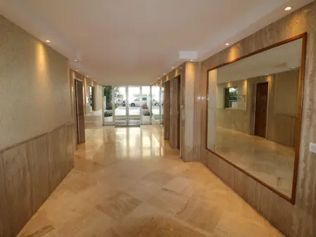 Appartement vue mer 2 chambres front de plage à Cannes : photo 13