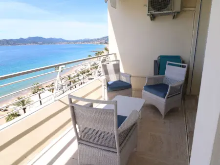 Appartement vue mer 2 chambres front de plage à Cannes : photo 26