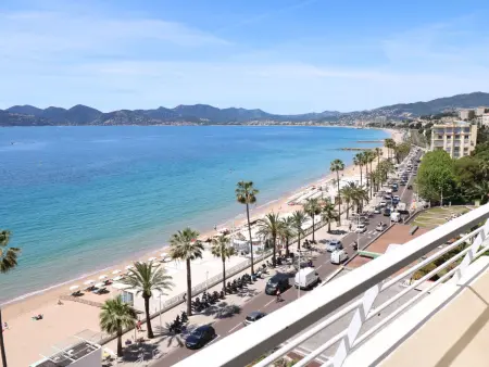 Appartement vue mer 2 chambres front de plage à Cannes : photo 27