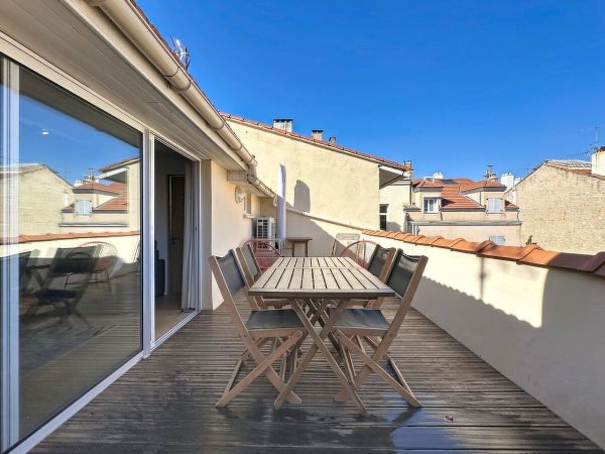 Penthouse mansardé rue d'Antibes, terrasse Cannes - Photo 12