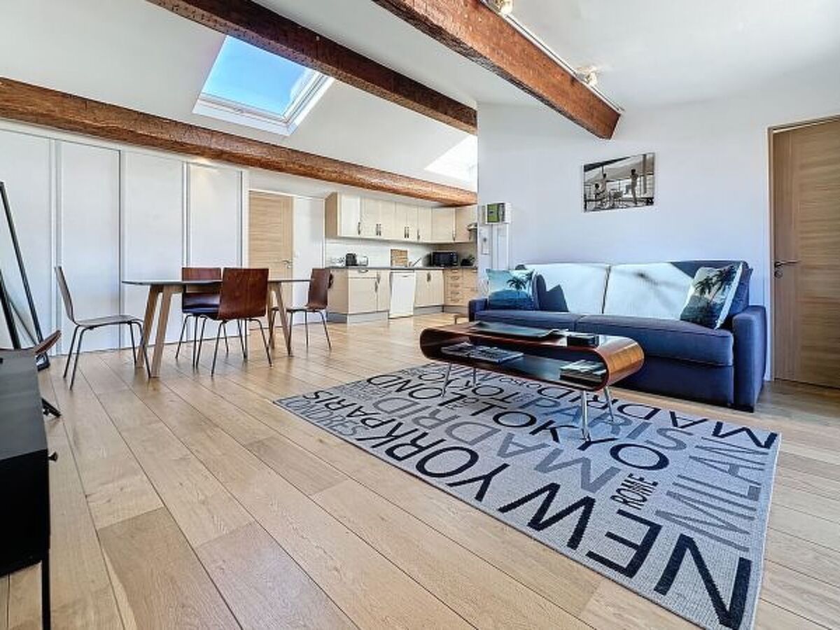 Penthouse mansardé rue d'Antibes, terrasse Cannes - Photo 16