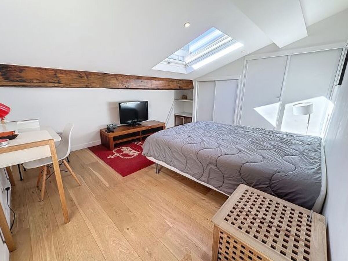 Penthouse mansardé rue d'Antibes, terrasse Cannes - Photo 22