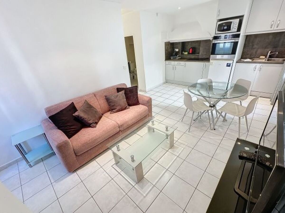 Appartement 2 pièces à 100m du Palais des Festivals - Photo 15