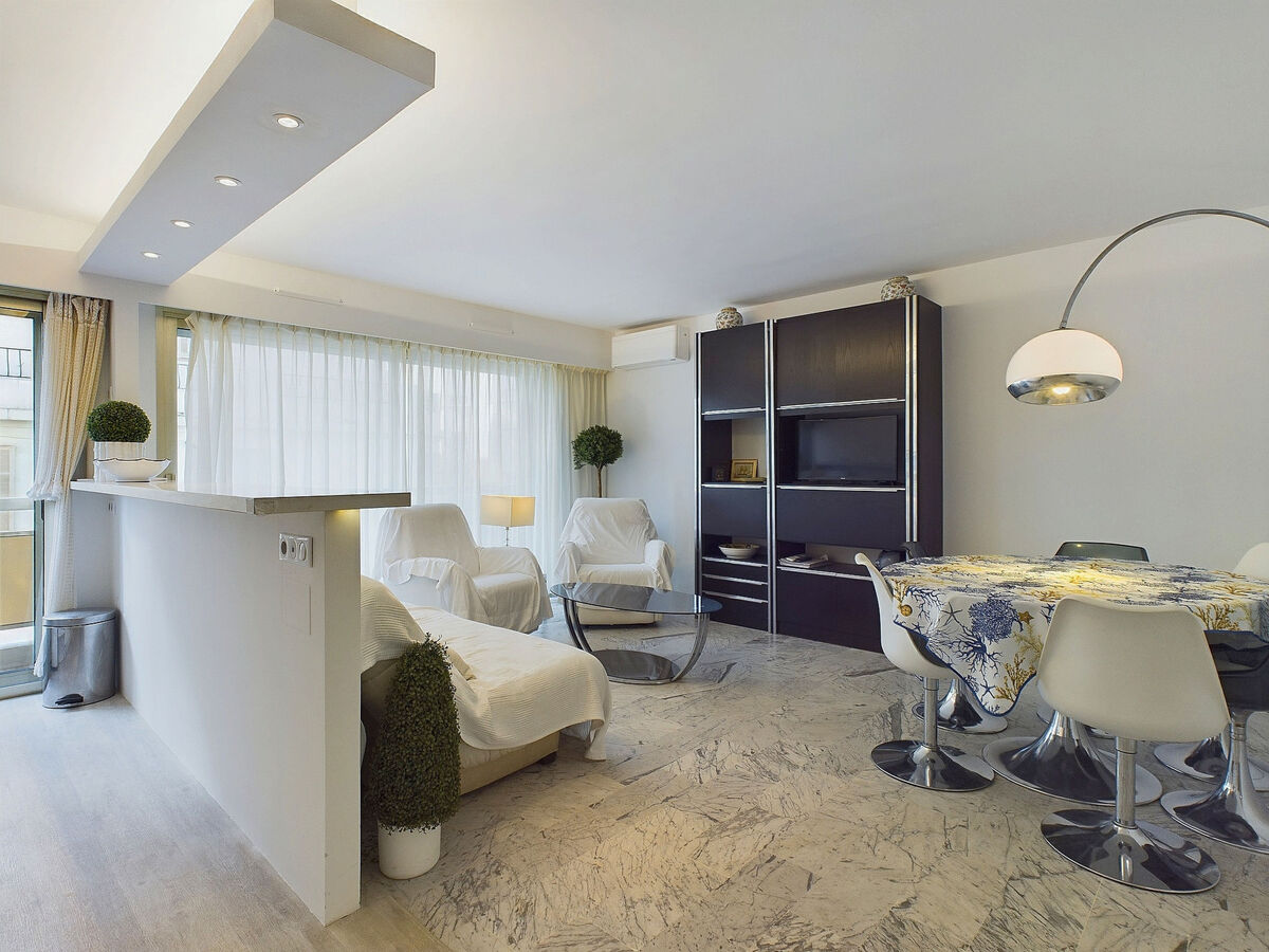 Appartement 2 chambres Cannes, 100m de la plage - Photo 2