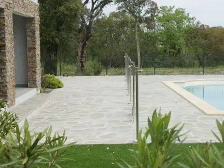 Appartement T3 climatisé avec piscine à Ghisonaccia : photo 9
