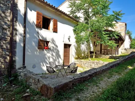 Maison en pierre Istrie, village historique Kotli