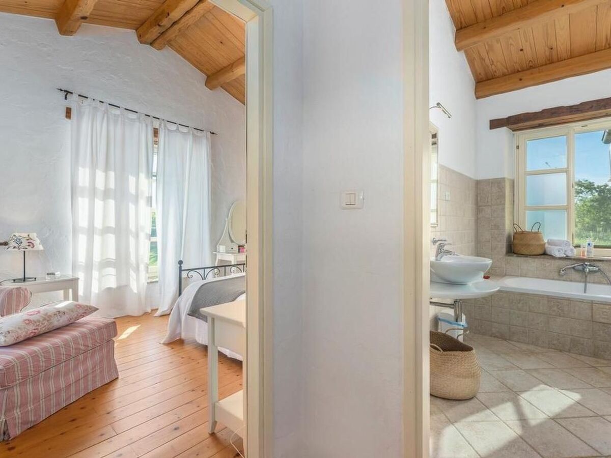 Villa Livia, maison pierre avec piscine à Buzet - Photo 14