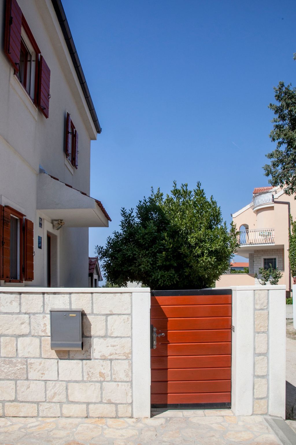 Maison Mravince avec jacuzzi, jardin et vue mer - Photo 3