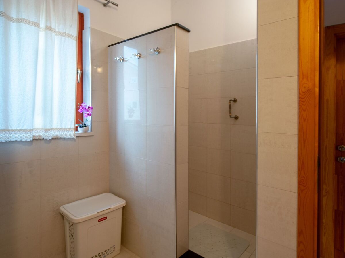 Maison Mravince avec jacuzzi, jardin et vue mer - Photo 8