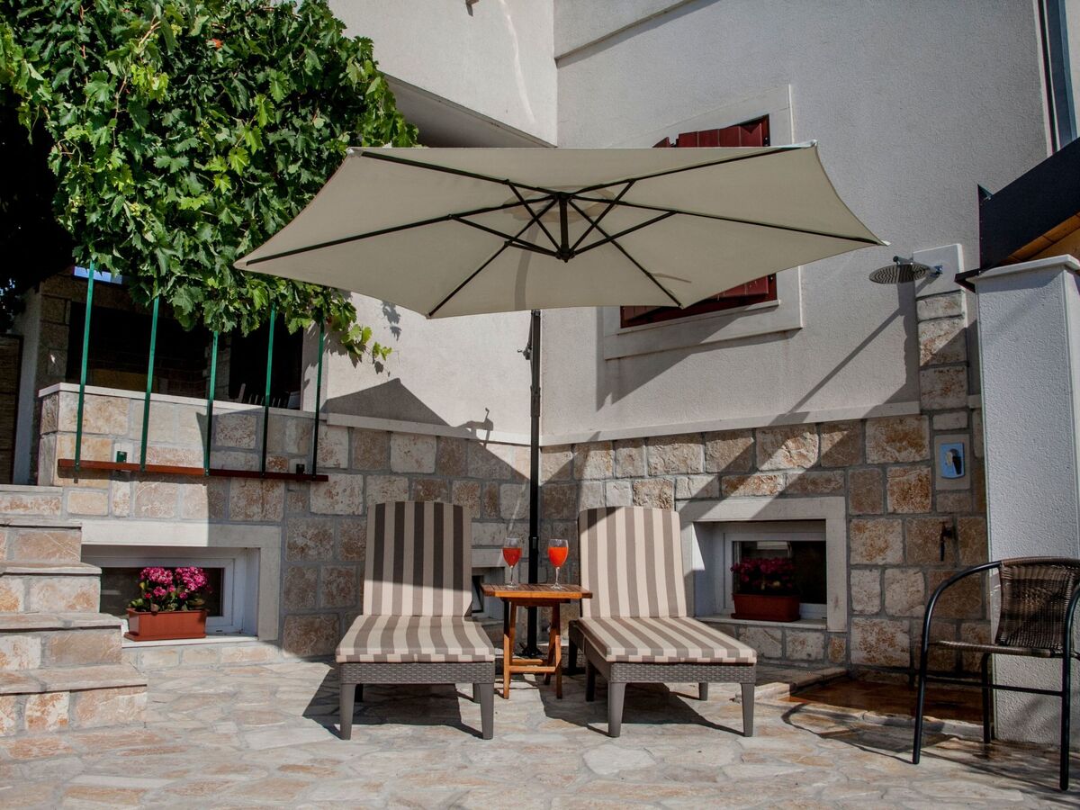 Maison Mravince avec jacuzzi, jardin et vue mer - Photo 35
