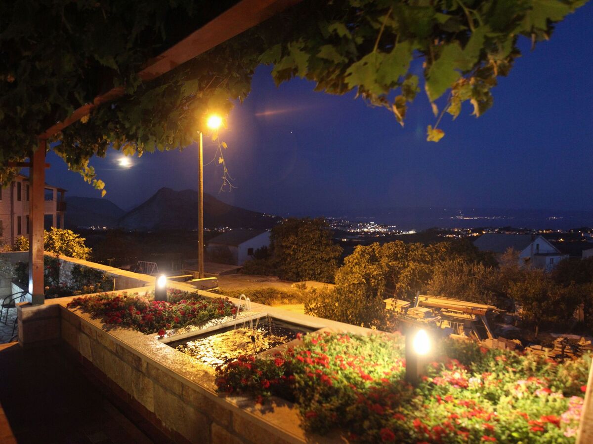 Maison Mravince avec jacuzzi, jardin et vue mer - Photo 38