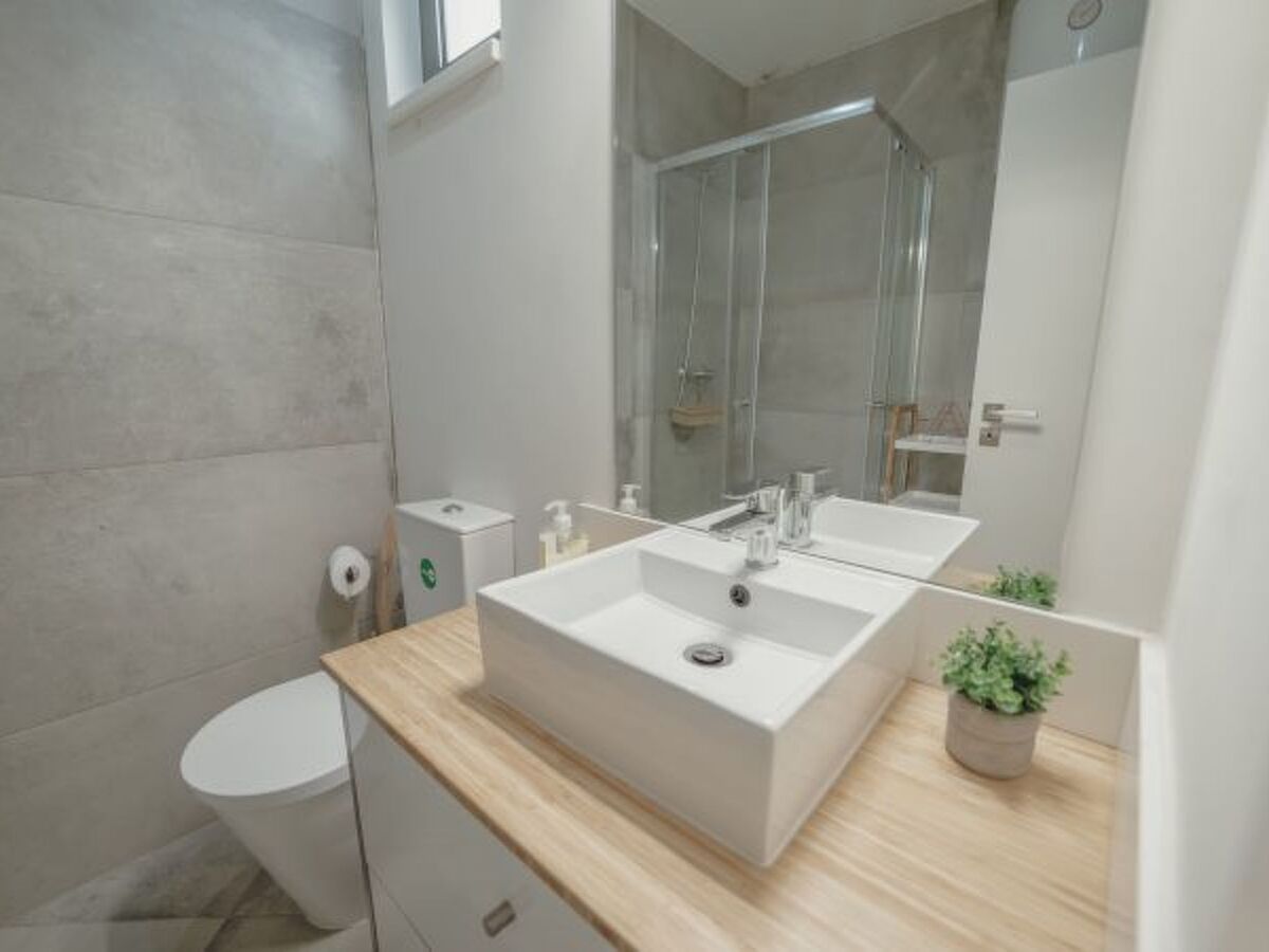 Appartement mezzanine 30 m² à 10 min du centre de Porto - Photo 9