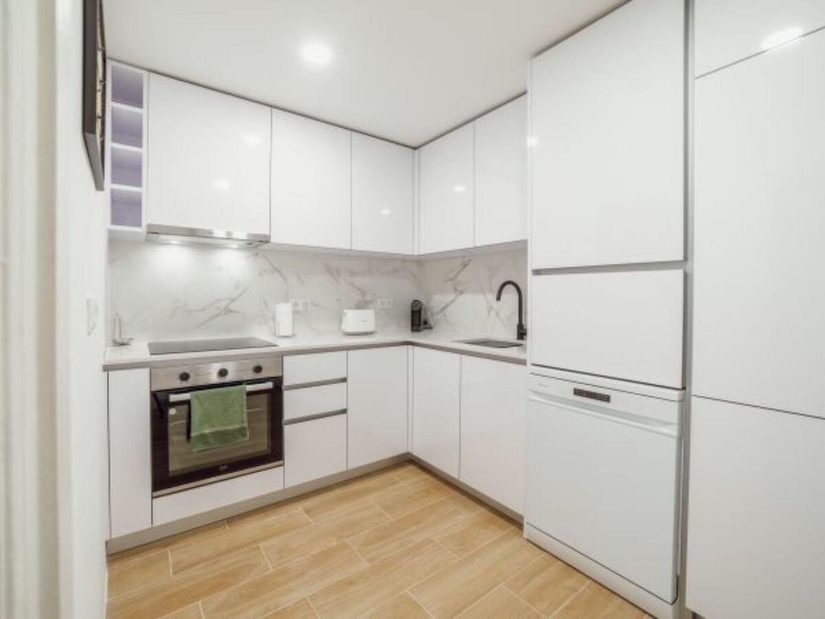 Appartement design face à l'église de Lapa, Porto - Photo 11