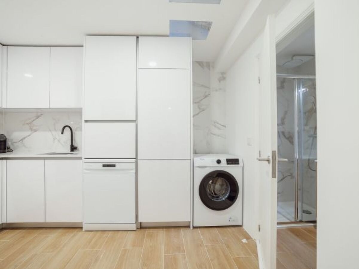 Appartement design face à l'église de Lapa, Porto - Photo 13
