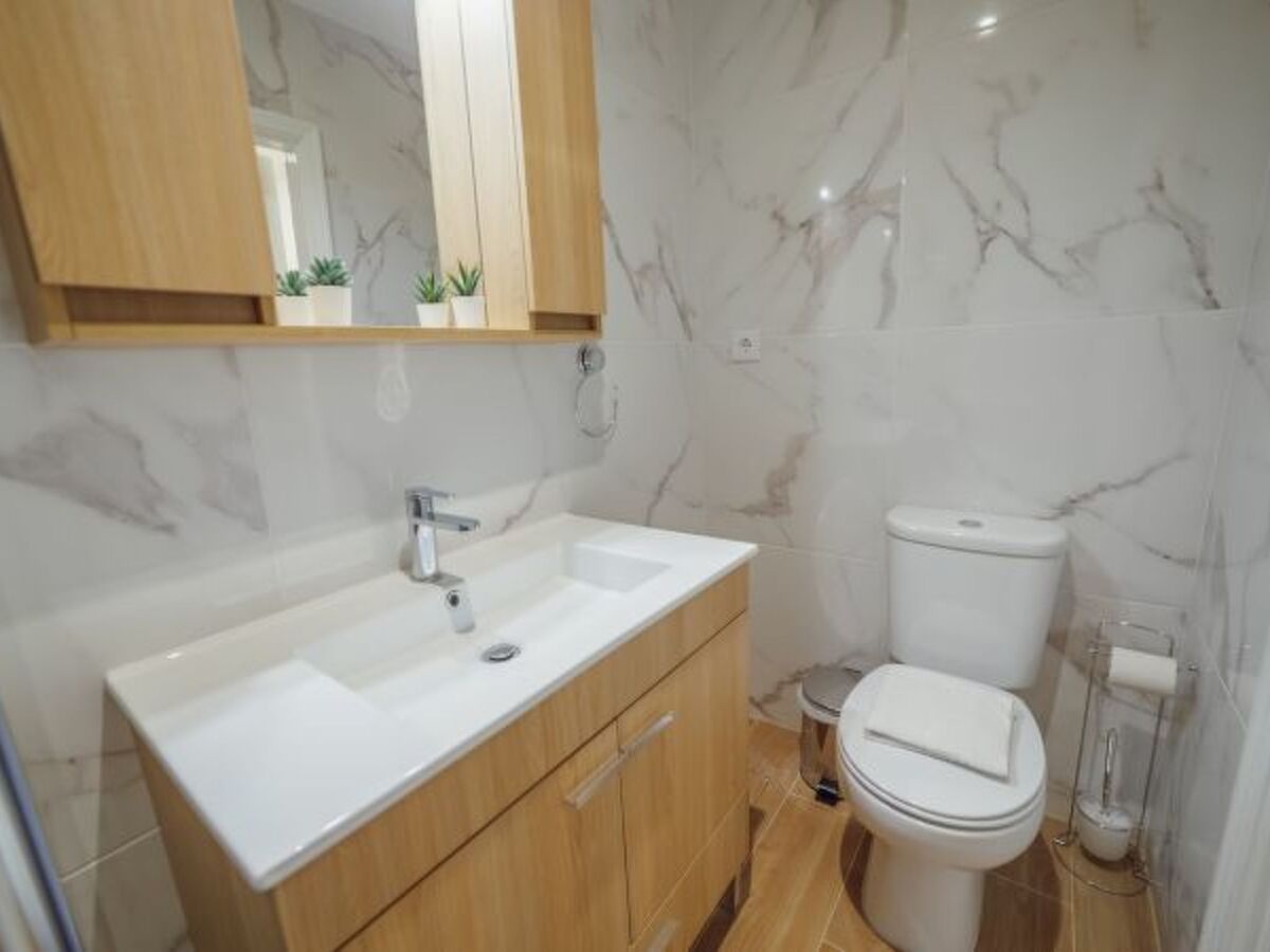 Appartement design face à l'église de Lapa, Porto - Photo 16