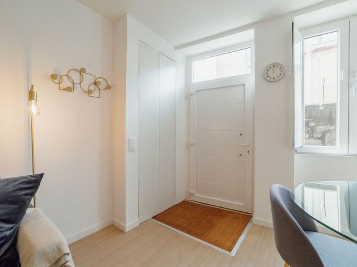 Appartement design face à l'église de Lapa, Porto - Photo 25