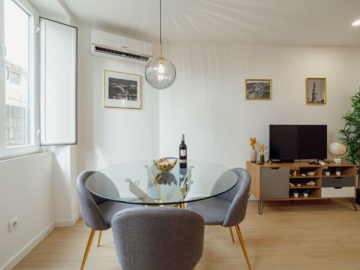 Appartement design face à l'église de Lapa, Porto - Photo 32