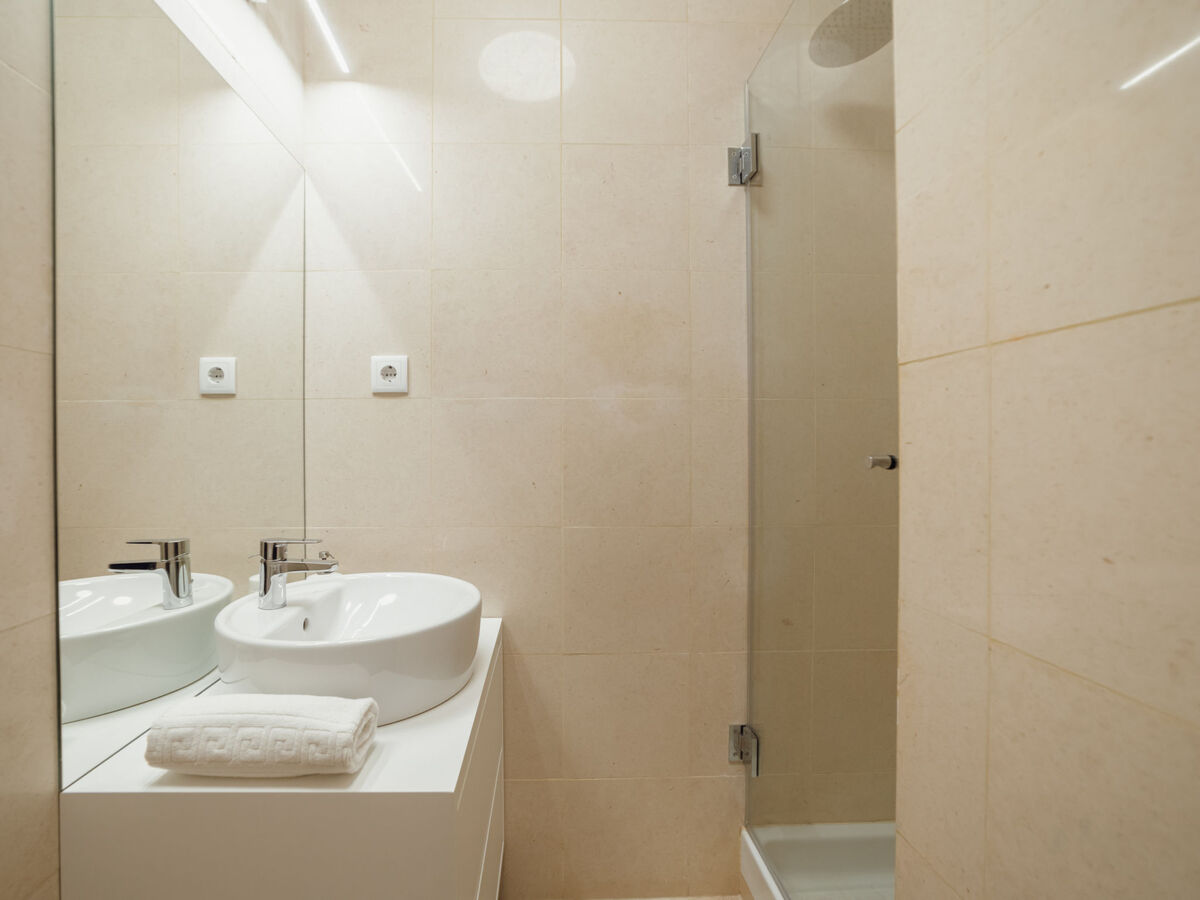 Apt 4 chambres vue mer à Porto, 179 m², terrasse 54 m² - Photo 25