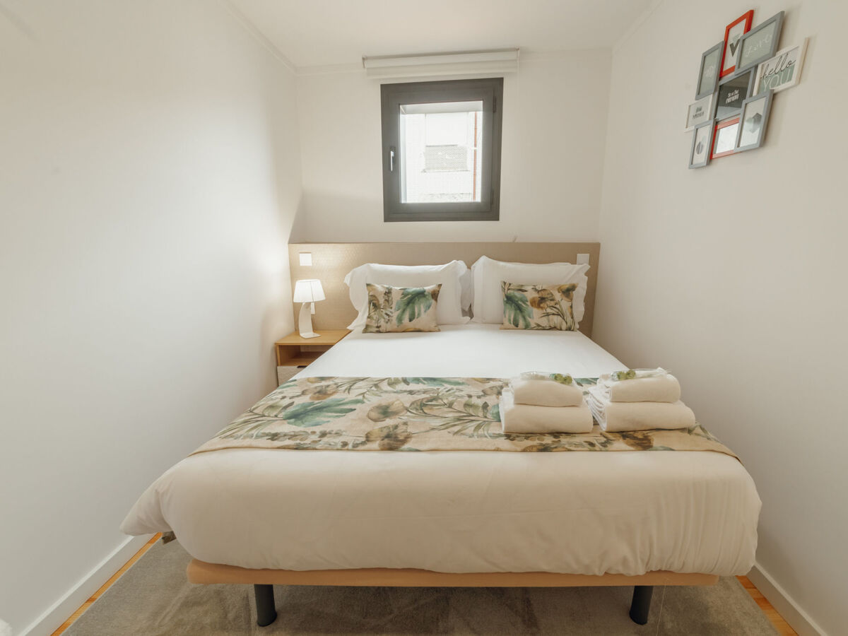 Appartement 5 personnes centre Porto, immeuble récent - Photo 5